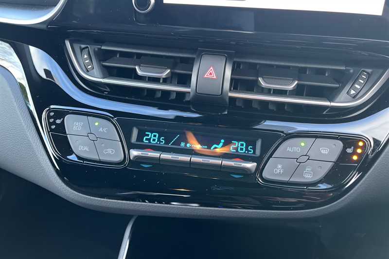 Used Toyota C-HR 2023 for sale - 76826938: Photo 12