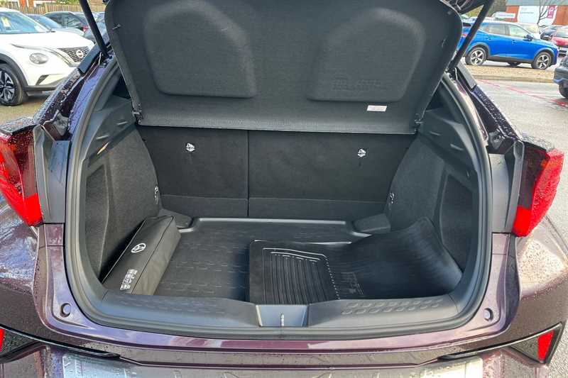 Used Toyota C-HR 2023 for sale - 76826938: Photo 20