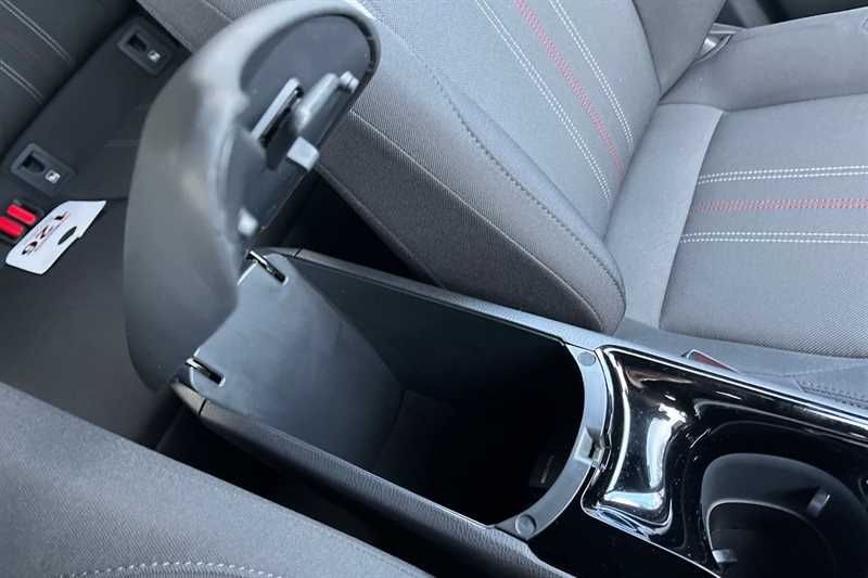 Used Toyota C-HR 2023 for sale - 76826938: Photo 27