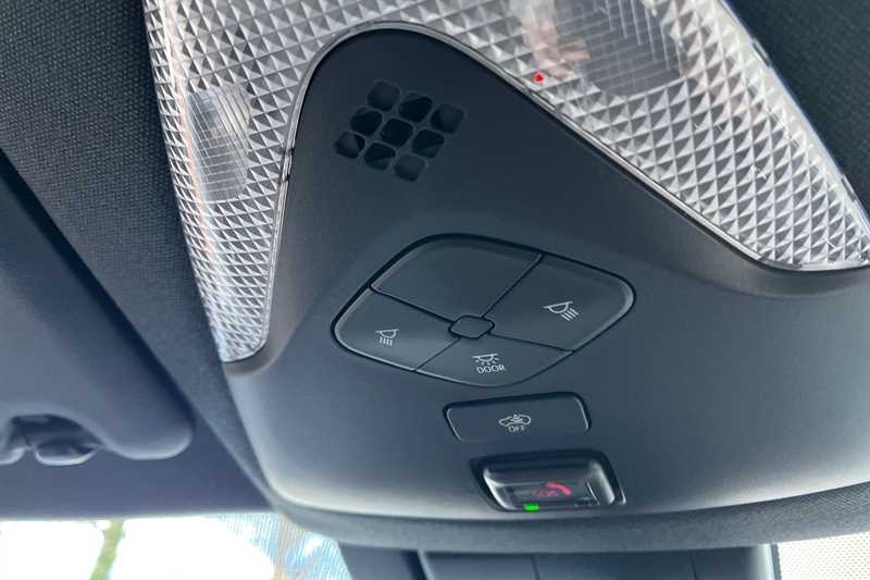 Used Toyota C-HR 2023 for sale - 76826938: Photo 30