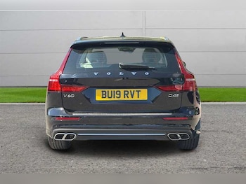 Used Volvo V60 2019 for sale - 78050811: Photo