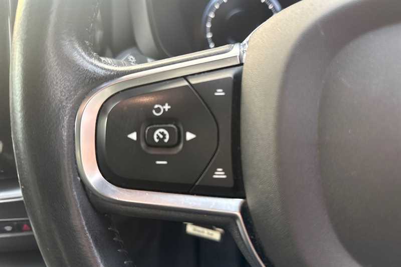 Used Volvo XC60 2019 for sale - 76928293: Photo 16