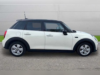 Used MINI Hatch 2018 for sale - 77911452: Photo