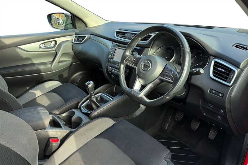 Used Nissan Qashqai 2017 for sale - 77010685: Photo 8