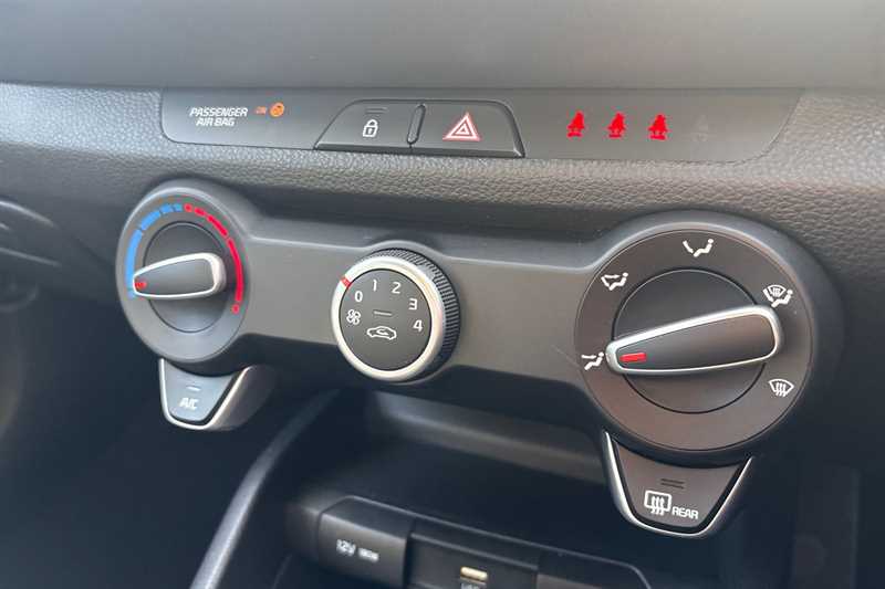 Used Kia Stonic 2022 for sale - 78074689: Photo 12