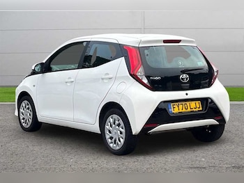 Used Toyota AYGO 2020 for sale - 76155221: Photo