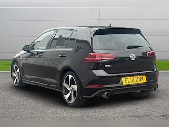 Used Volkswagen Golf 2018 for sale - 76125049: Photo
