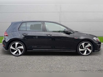 Used Volkswagen Golf 2018 for sale - 76125049: Photo