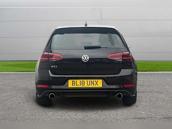 Used Volkswagen Golf 2018 for sale - 76125049: Photo