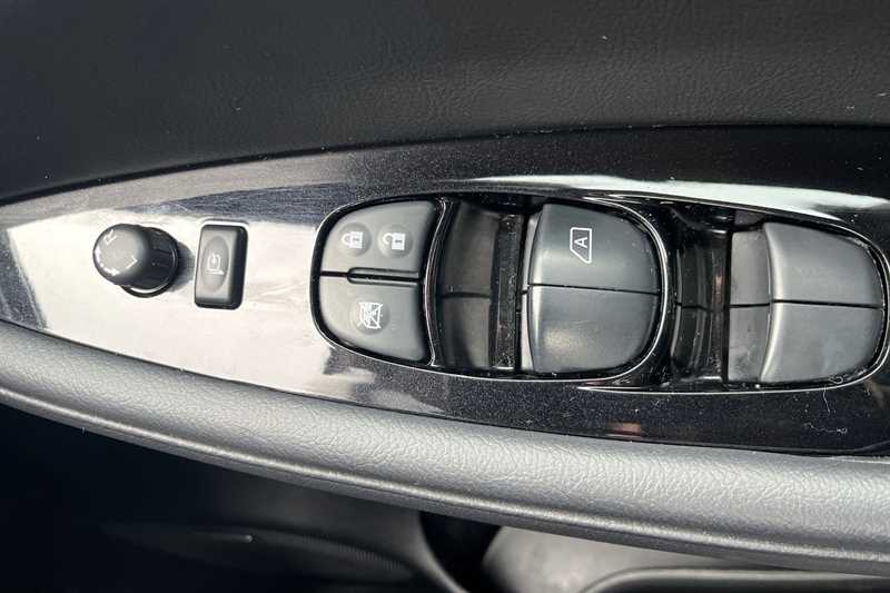 Used Nissan Leaf 2018 for sale - 77526333: Photo 18