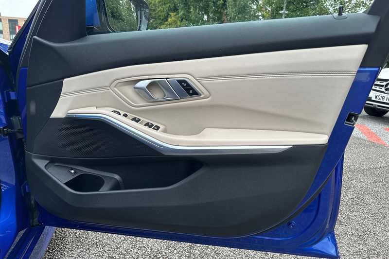 Used BMW 3 Series 2020 for sale - 76155089: Photo 37