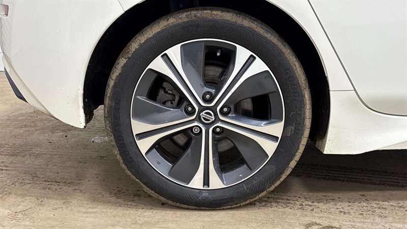 Used Nissan Leaf 2021 for sale - 76875255: Photo 9