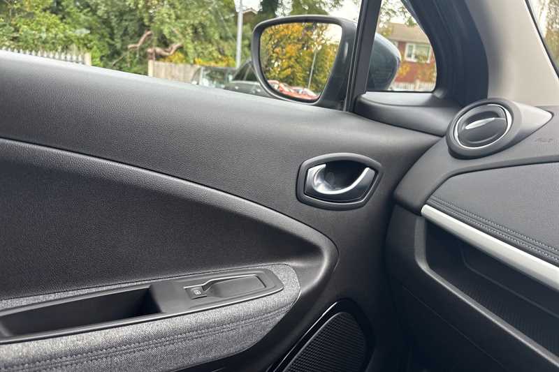 Used Renault Zoe 2022 for sale - 76351057: Photo 38