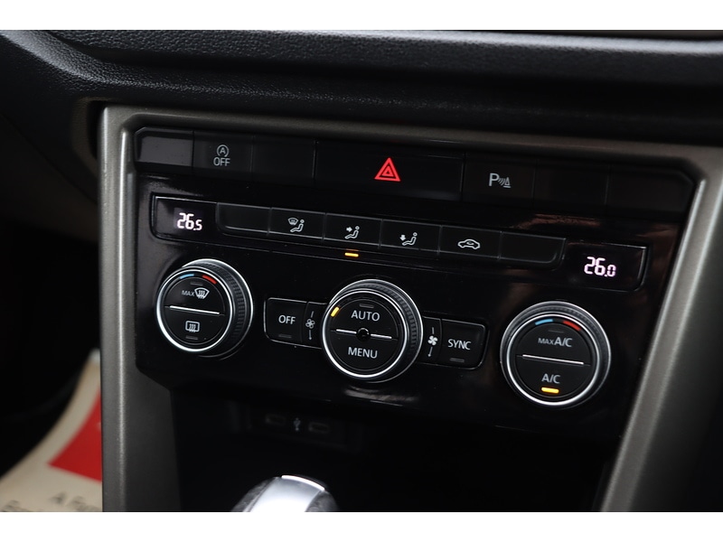 Used Volkswagen T-Roc 2021 for sale - 76439449: Photo 12