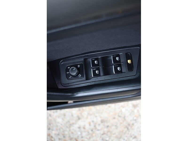 Used Volkswagen T-Roc 2021 for sale - 76439449: Photo 22