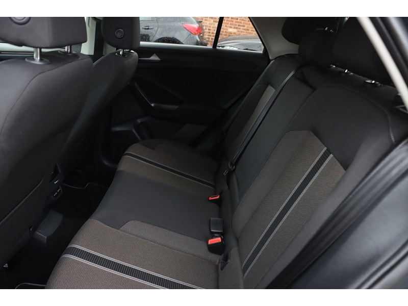 Used Volkswagen T-Roc 2021 for sale - 76439449: Photo 31