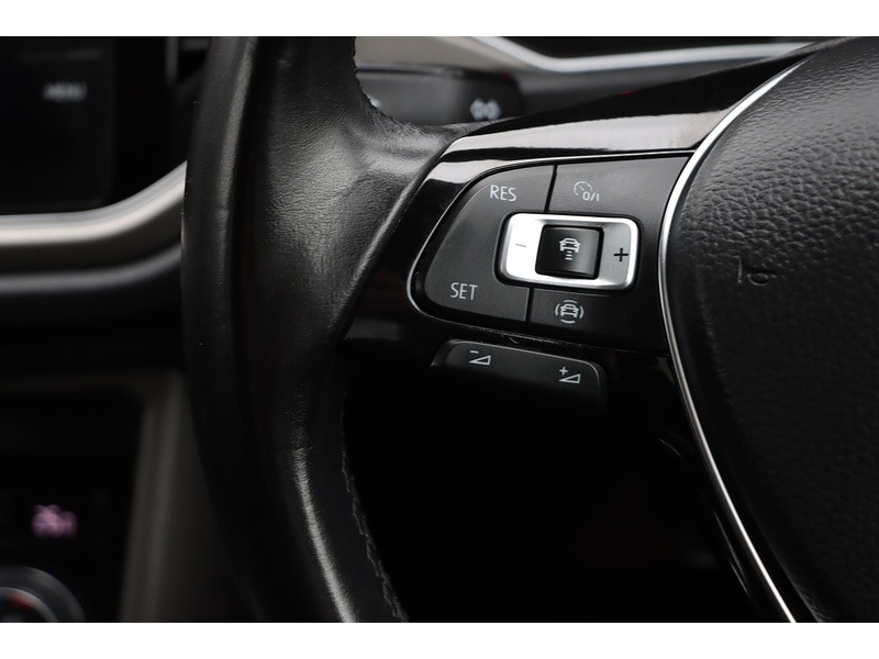 Used Volkswagen T-Roc 2021 for sale - 76439449: Photo 40