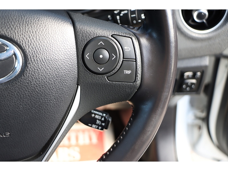 Used Toyota Auris 2015 for sale - 75877957: Photo 43