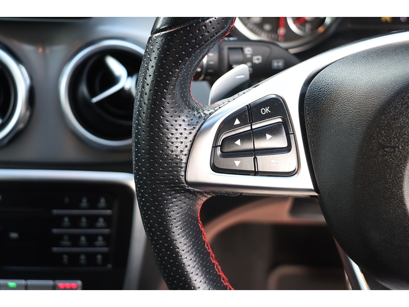 Used Mercedes-Benz GLA 2019 for sale - 76439456: Photo 39