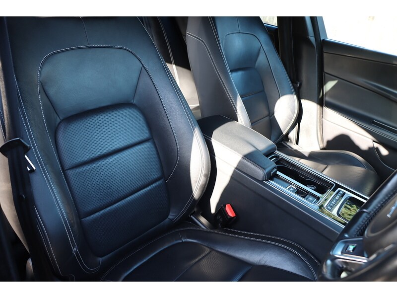 Used Jaguar XE 2017 for sale - 76113599: Photo 24