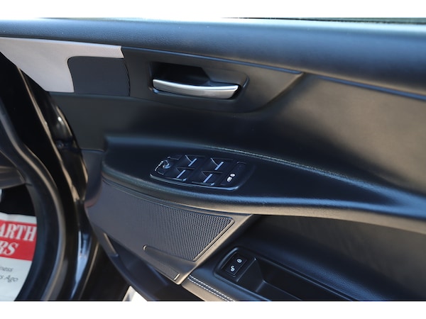 Used Jaguar XE 2017 for sale - 76113599: Photo 25