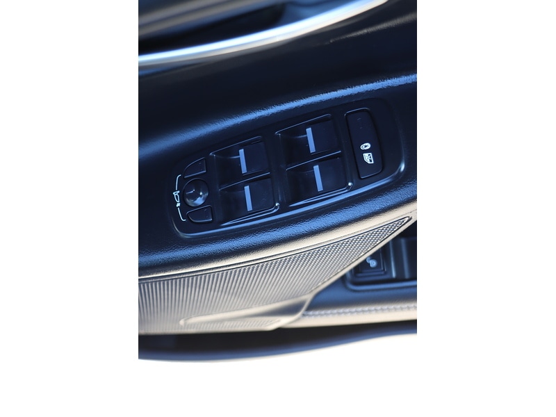 Used Jaguar XE 2017 for sale - 76113599: Photo 27