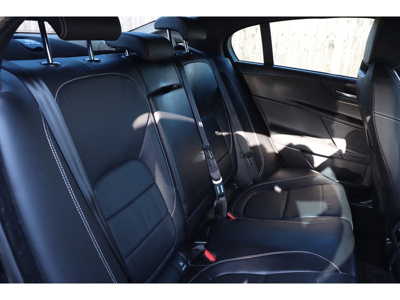 Used Jaguar XE 2017 for sale - 76113599: Photo 30