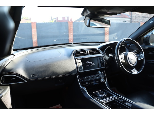 Used Jaguar XE 2017 for sale - 76113599: Photo 34