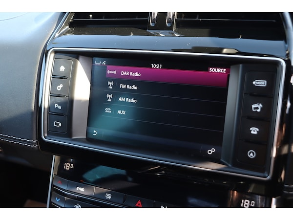 Used Jaguar XE 2017 for sale - 76113599: Photo 37