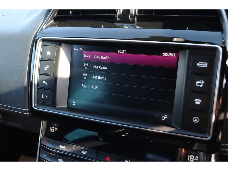 Used Jaguar XE 2017 for sale - 76113599: Photo 38