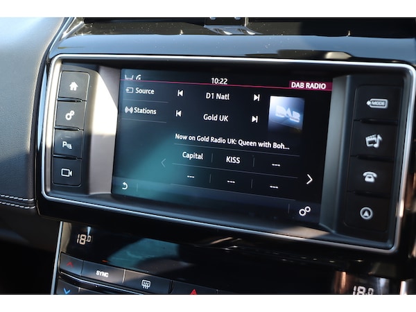Used Jaguar XE 2017 for sale - 76113599: Photo 38