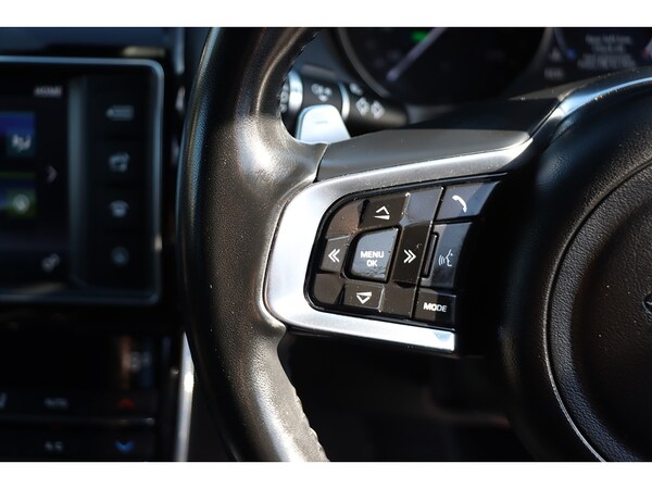 Used Jaguar XE 2017 for sale - 76113599: Photo 44