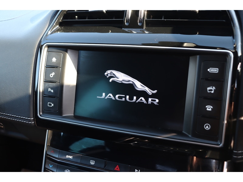 Used Jaguar XE 2017 for sale - 76113599: Photo 6