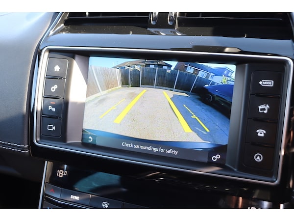 Used Jaguar XE 2017 for sale - 76113599: Photo 8