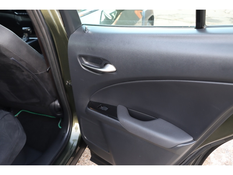 Used Lexus UX 2019 for sale - 76853365: Photo 27