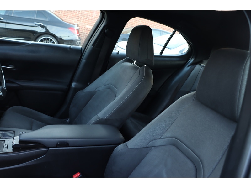 Used Lexus UX 2019 for sale - 76853365: Photo 31