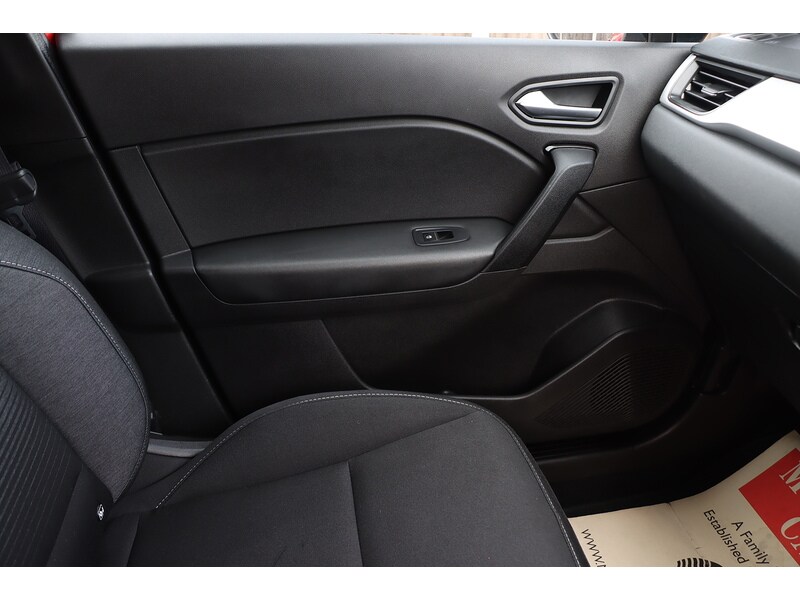 Used Renault Captur 2020 for sale - 75970312: Photo 38