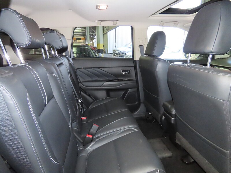 Used Mitsubishi Outlander 2017 for sale - 78054247: Photo 10