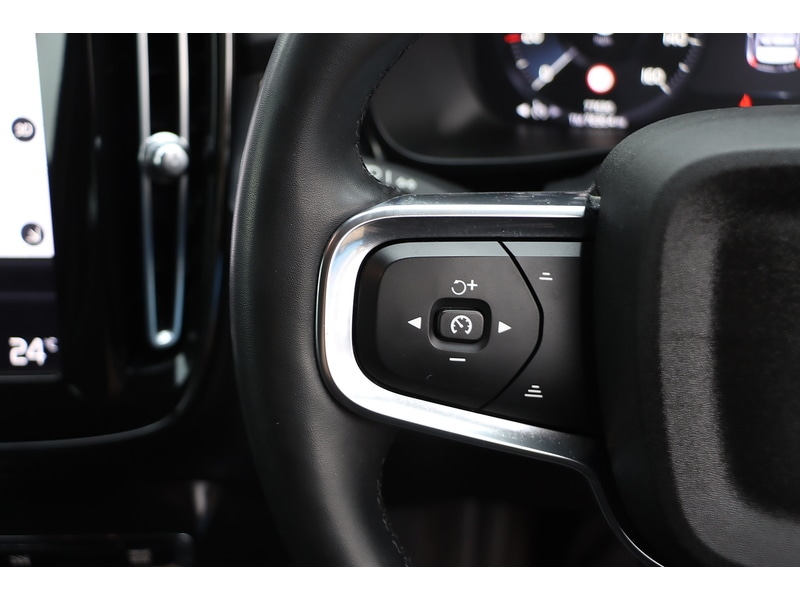 Used Volvo XC40 2021 for sale - 77272342: Photo 44