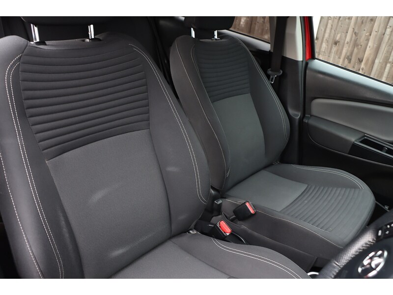 Used Toyota Yaris 2015 for sale - 77282342: Photo 20