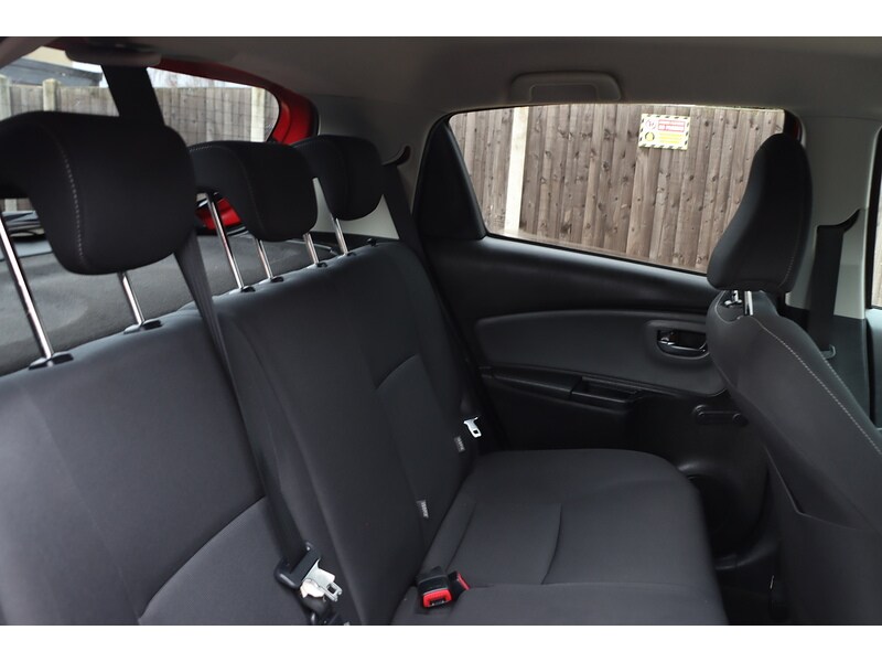 Used Toyota Yaris 2015 for sale - 77282342: Photo 24