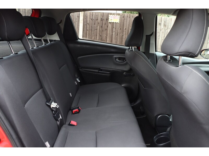 Used Toyota Yaris 2015 for sale - 77282342: Photo 25