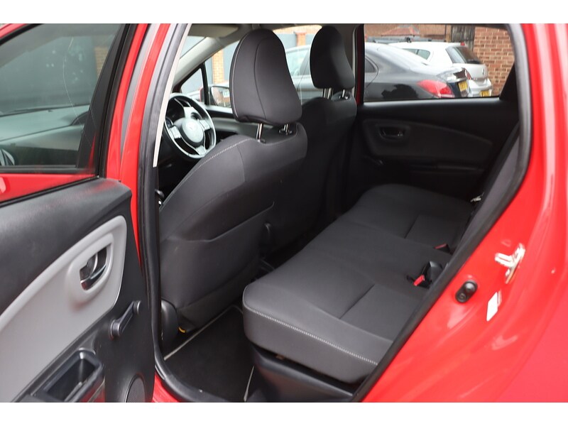 Used Toyota Yaris 2015 for sale - 77282342: Photo 31