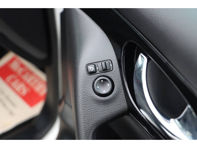 Used Nissan Qashqai 2016 for sale - 76113610: Photo 13