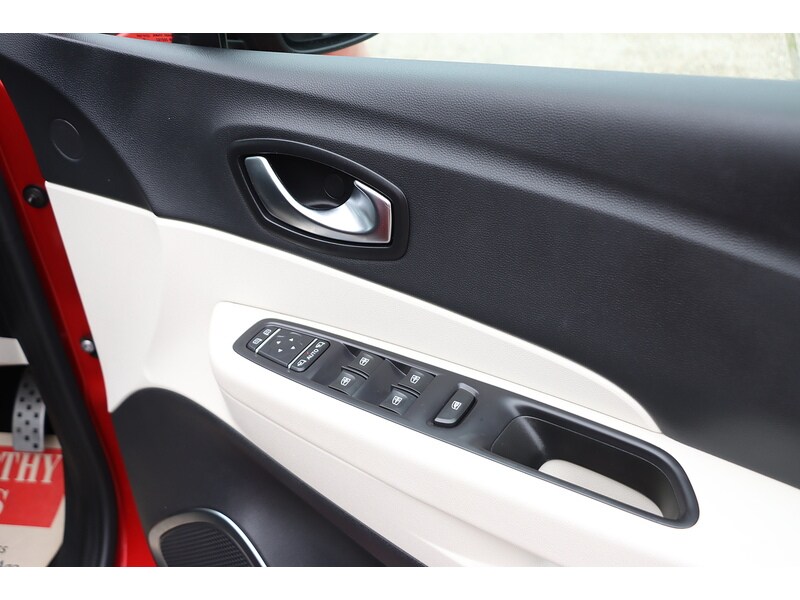 Used Renault Captur 2019 for sale - 76057160: Photo 27