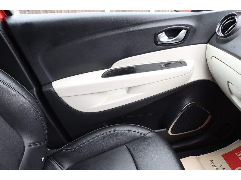 Used Renault Captur 2019 for sale - 76057160: Photo 44