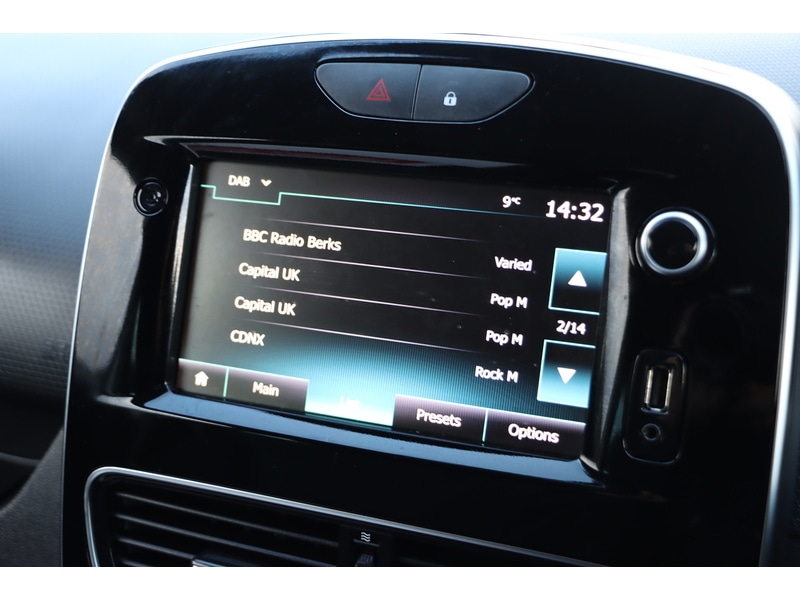 Used Renault Clio 2019 for sale - 76705633: Photo 11