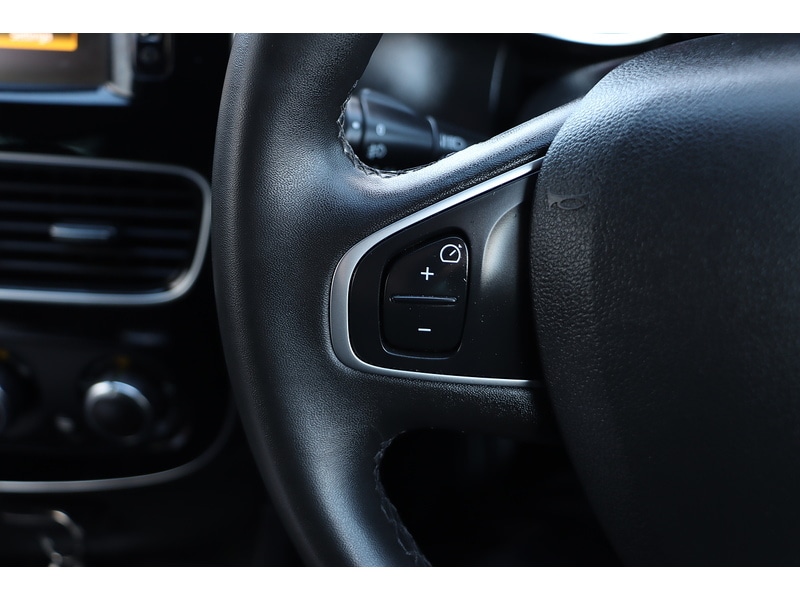 Used Renault Clio 2019 for sale - 76705633: Photo 16