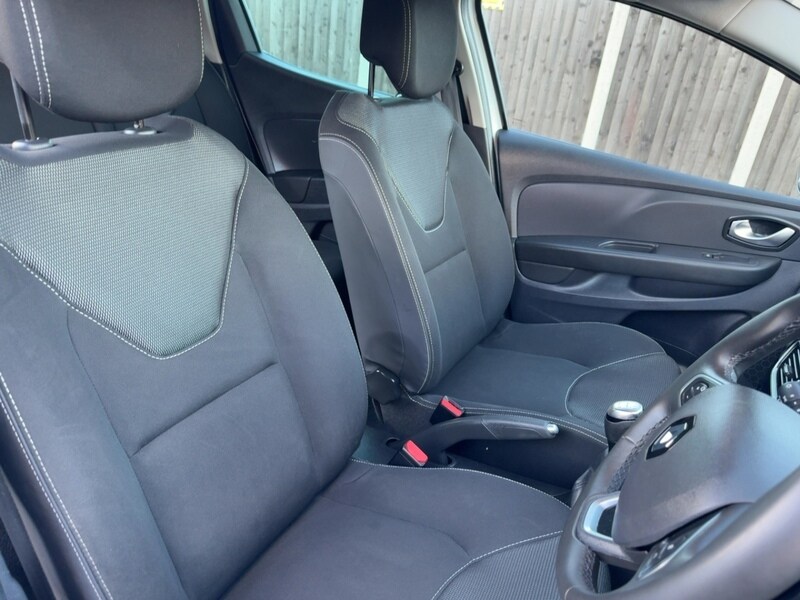 Used Renault Clio 2019 for sale - 76705633: Photo 27