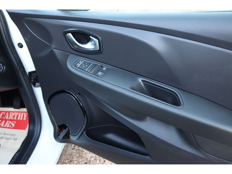 Used Renault Clio 2019 for sale - 76705633: Photo 31